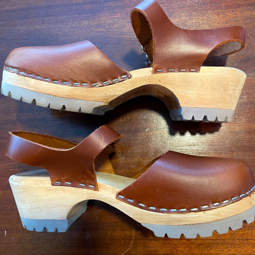 Mia Clogs